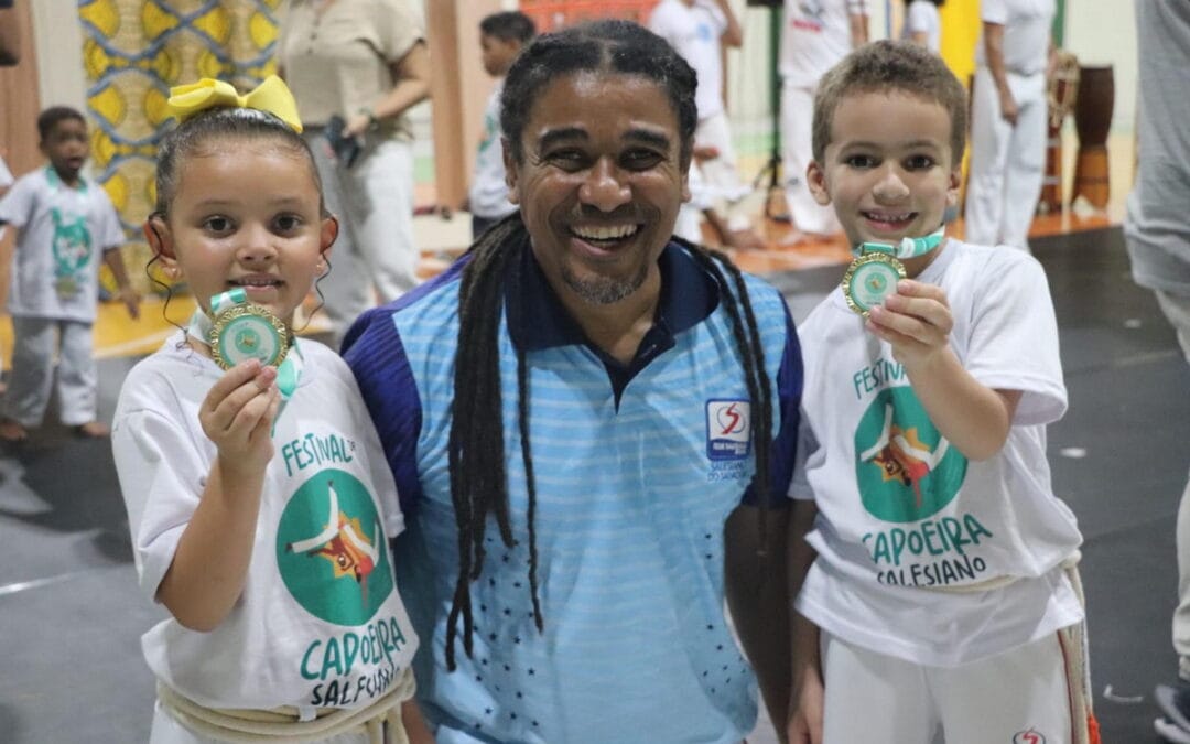 Capoeira no Liceu Salesiano do Salvador proporciona uma imersão cultural e educativa às crianças