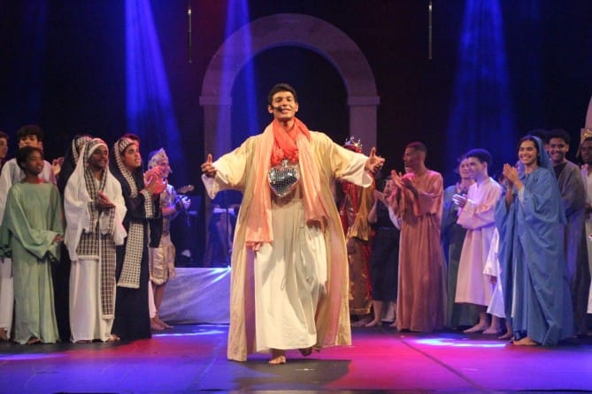 Espetáculos da Paixão de Cristo marcam a preparação da Semana Santa nos Salesianos Bahia