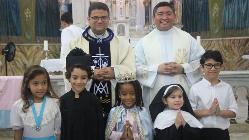 Salesianos Bahia celebram Nossa Senhora Auxiliadora com fé, alegria e comunhão