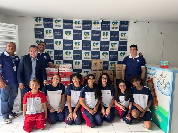 Grupo de Jovens São Domingos Sávio realiza gesto de solidariedade com doações à OAF