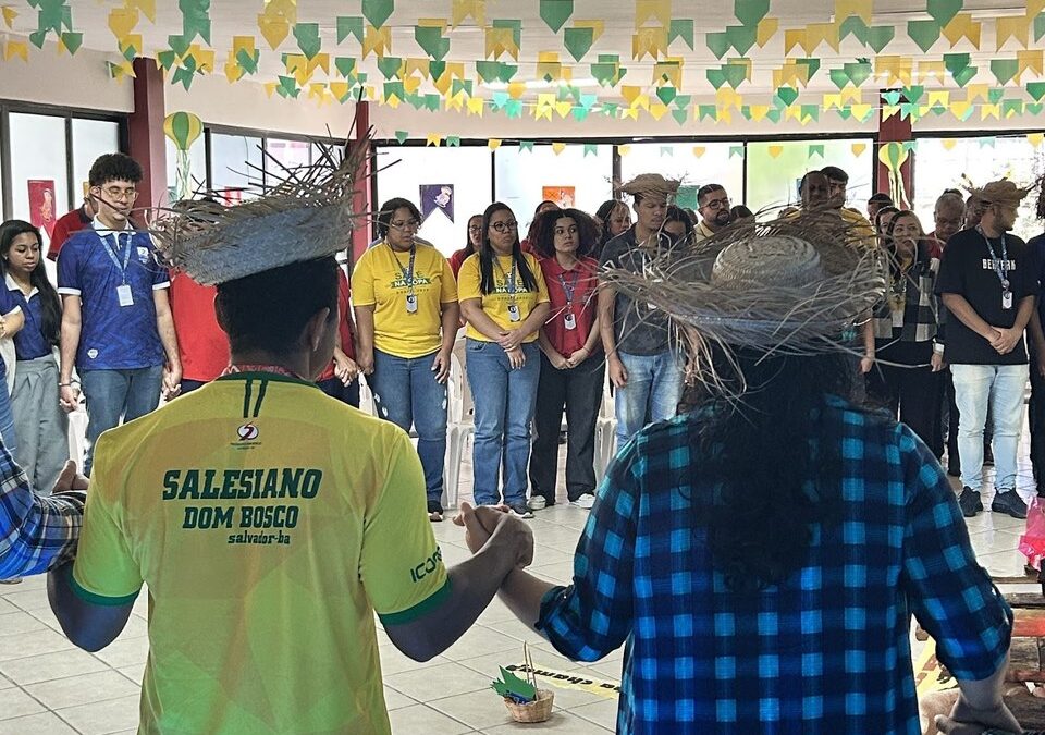 Café Junino fortalece espírito de equipe e vivência salesiana entre educadores administrativos